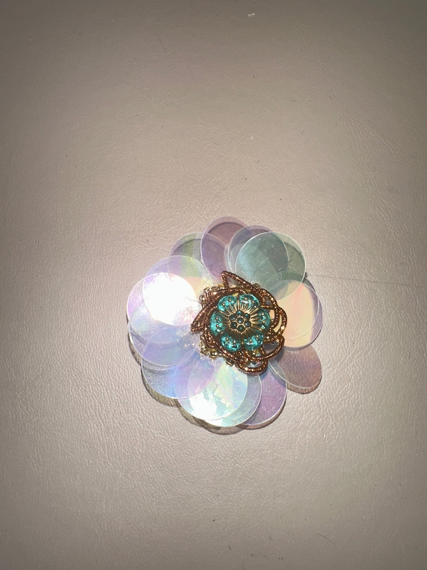 Blue gold magnet